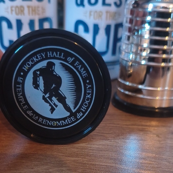 Set of 7 Limited Edition Stanley Cups - Molson Canadian Quest for the Cup - Picture 8 of 10